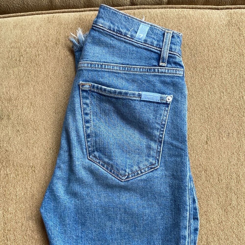 7 for All Mankind jeans in size 25 (0) - great condition!